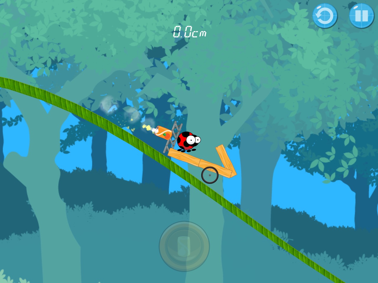 The craft rolls down the green Leaf Ramp with the soda can puffing bubbles behind it; the distance readout still says 0.0cm.